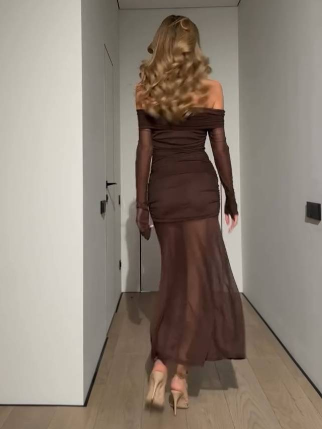 MERAH | Sukienka Maxi z Tyllu na Ramiączkach