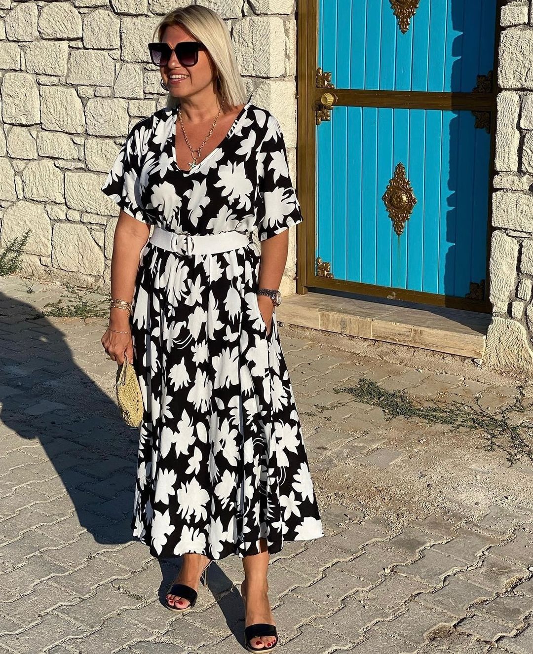 AMPARO | Elegancka luźna sukienka maskująca brzuch