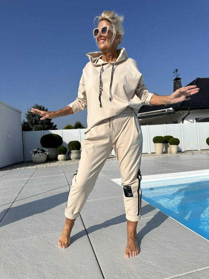 AURORA | Dwuczęściowy zestaw damski z bluzą z kapturem i spodniami dresowymi