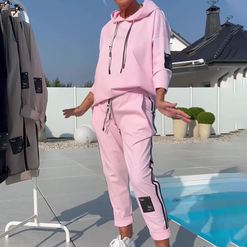 AURORA | Dwuczęściowy zestaw damski z bluzą z kapturem i spodniami dresowymi