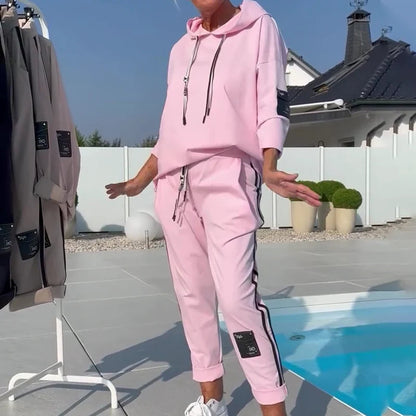 AURORA | Dwuczęściowy zestaw damski z bluzą z kapturem i spodniami dresowymi