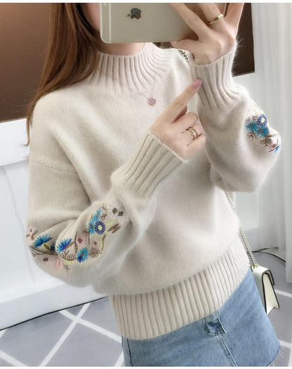 SASKIA | Gruby sweter z dzianiny bawełnianej z kwiatowym haftem